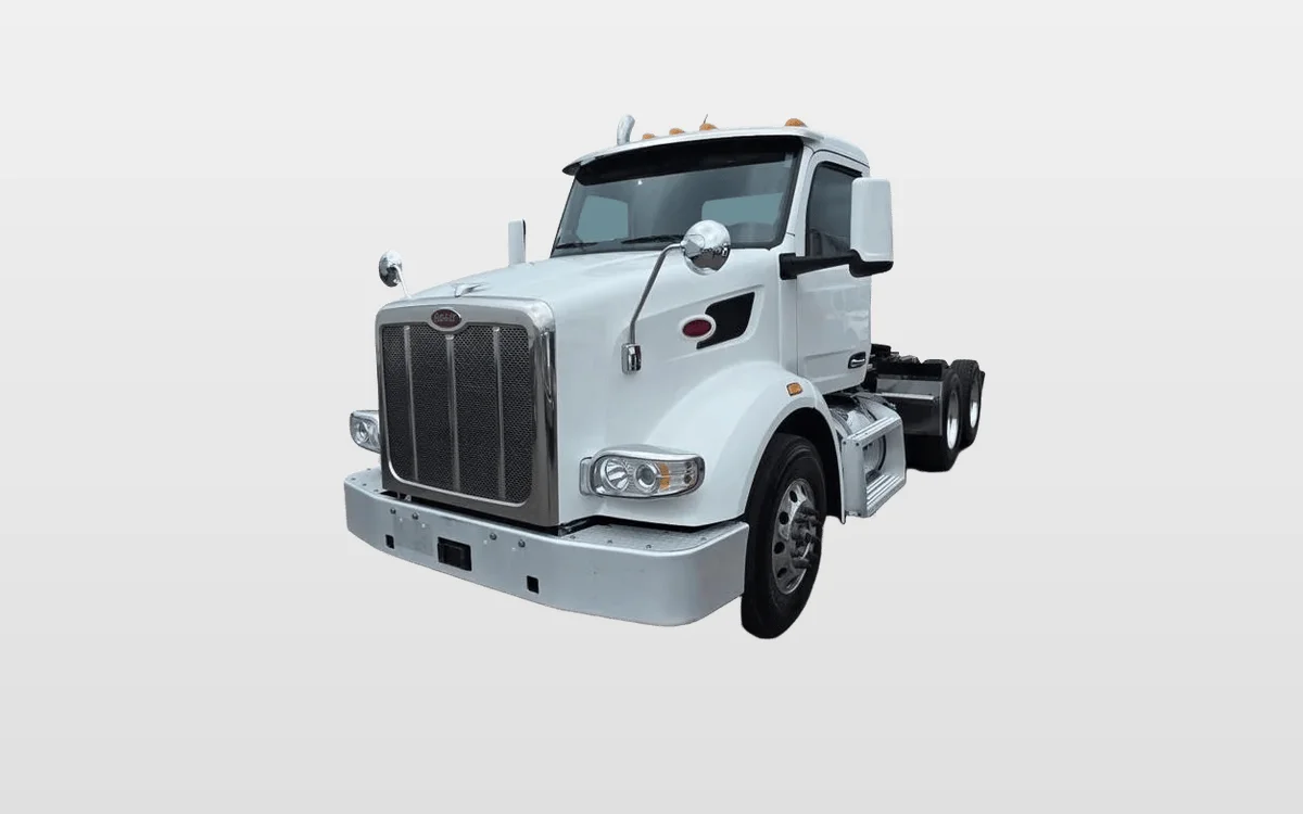 2023 Peterbilt 567 - image 1