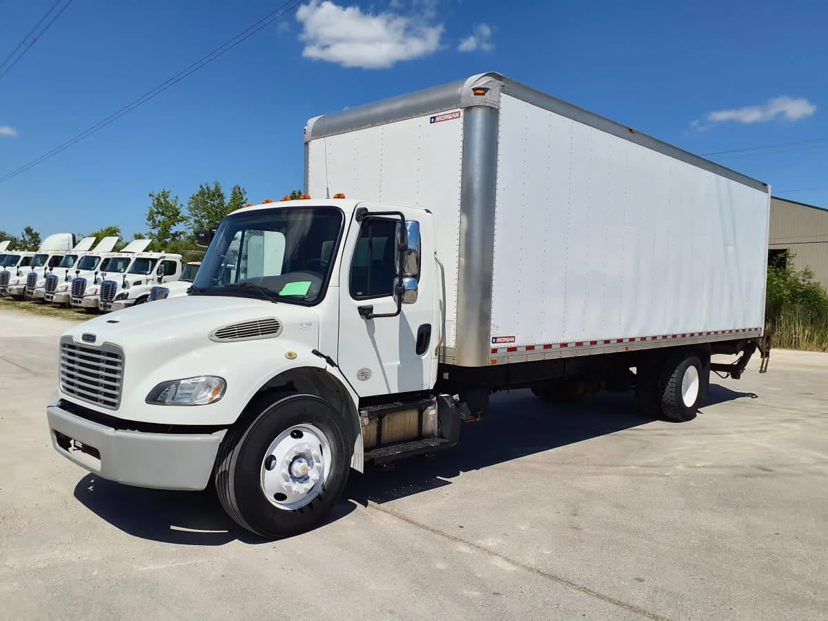 2017 Freightliner M2 106