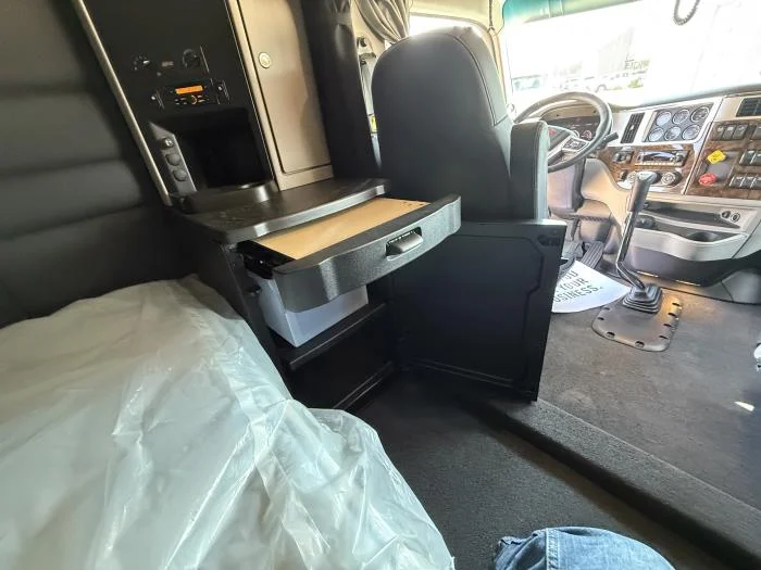 2026 Peterbilt 589 - image 25