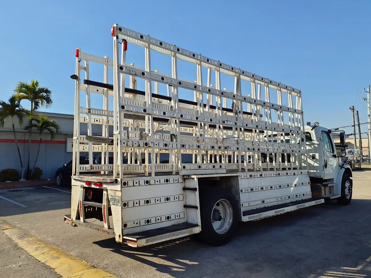 2020 Freightliner M2 106 in Davie, FL — photo 4