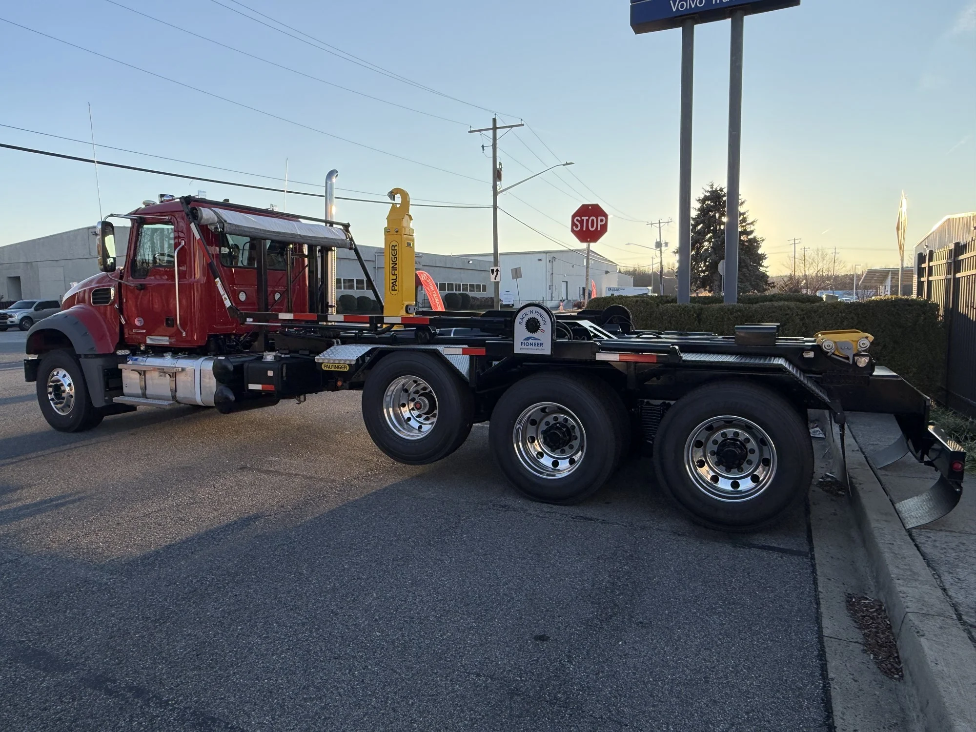 2026 Mack Granite — photo 4