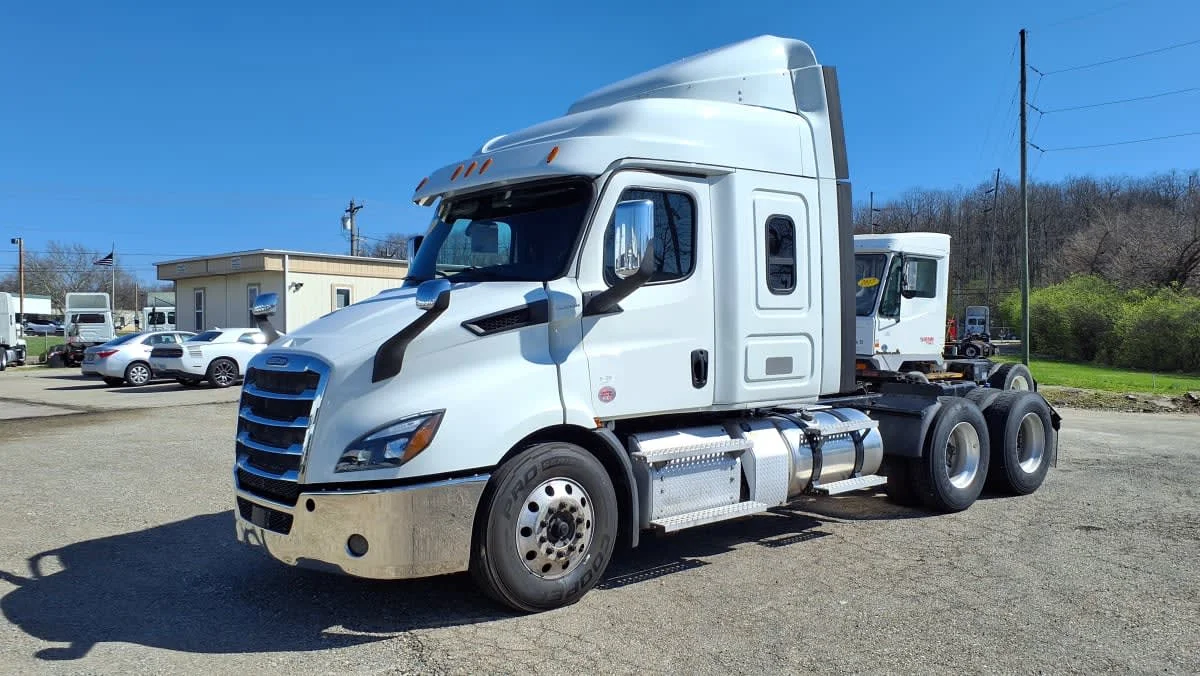 2020 Freightliner Cascadia in West Chester, OH