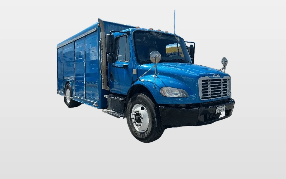 2020 Freightliner M2 106 - image 1
