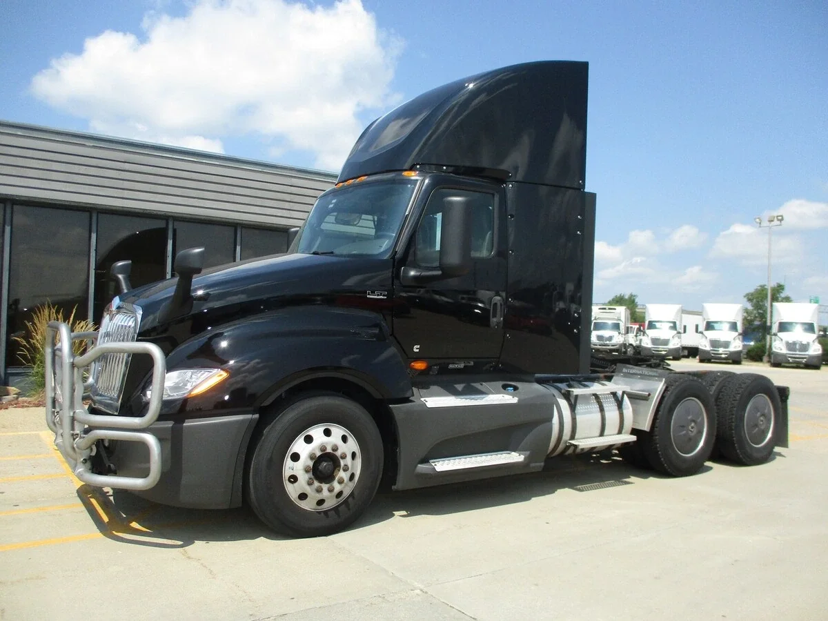 2022 International LT