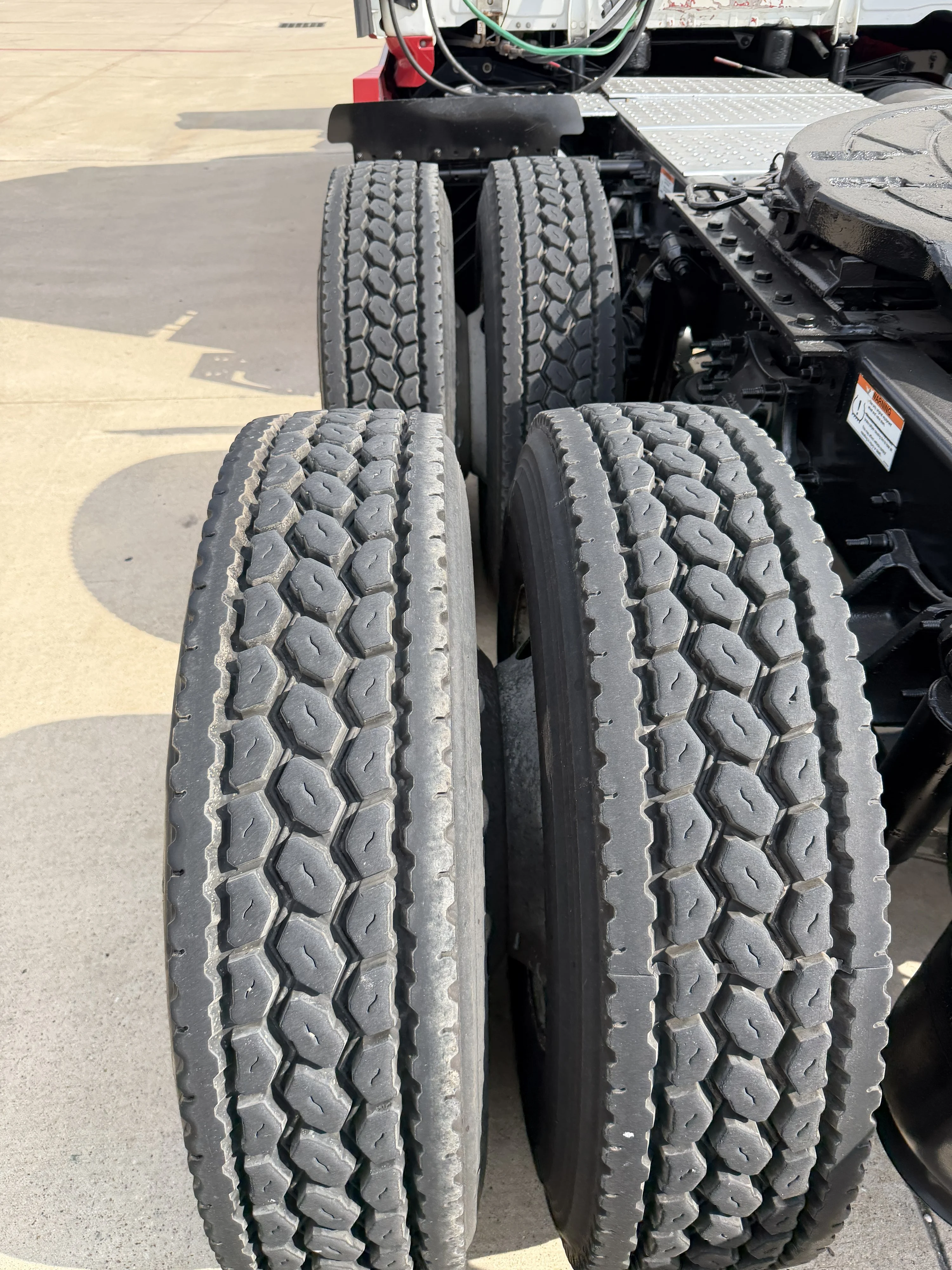 2023 Freightliner Cascadia in Houston, TX — photo 20