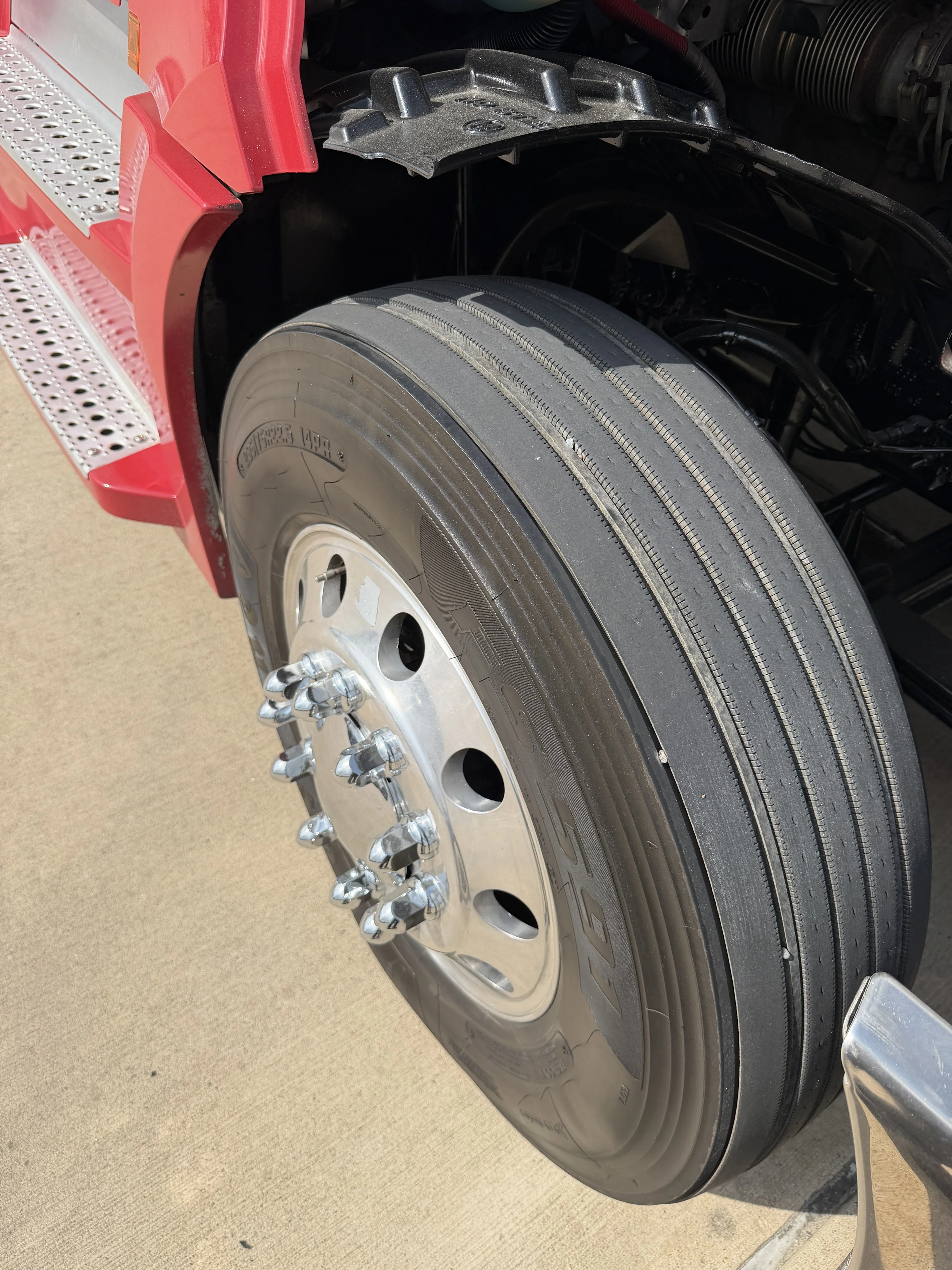 2023 Freightliner Cascadia in Houston, TX — photo 23