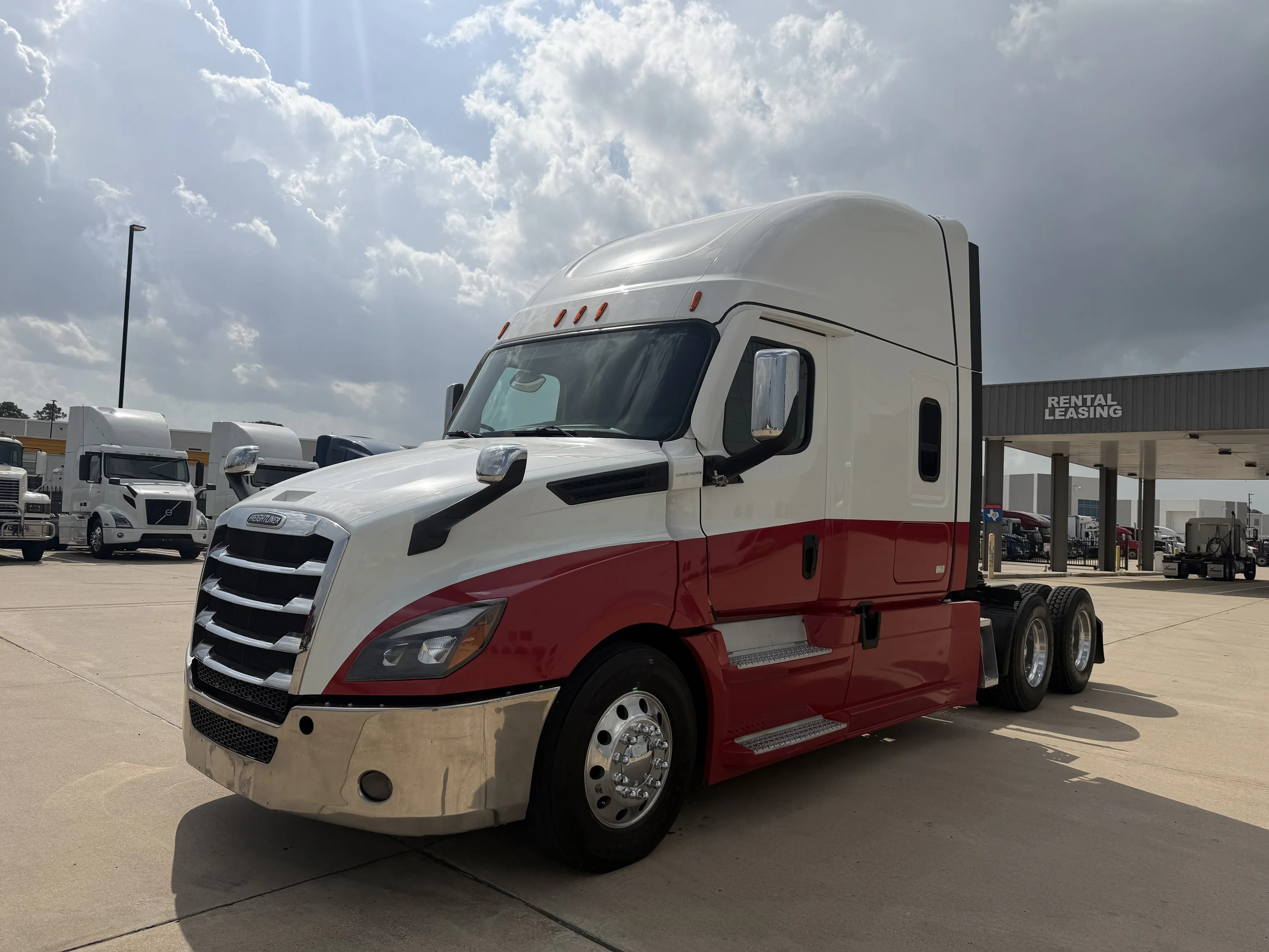 2023 Freightliner Cascadia