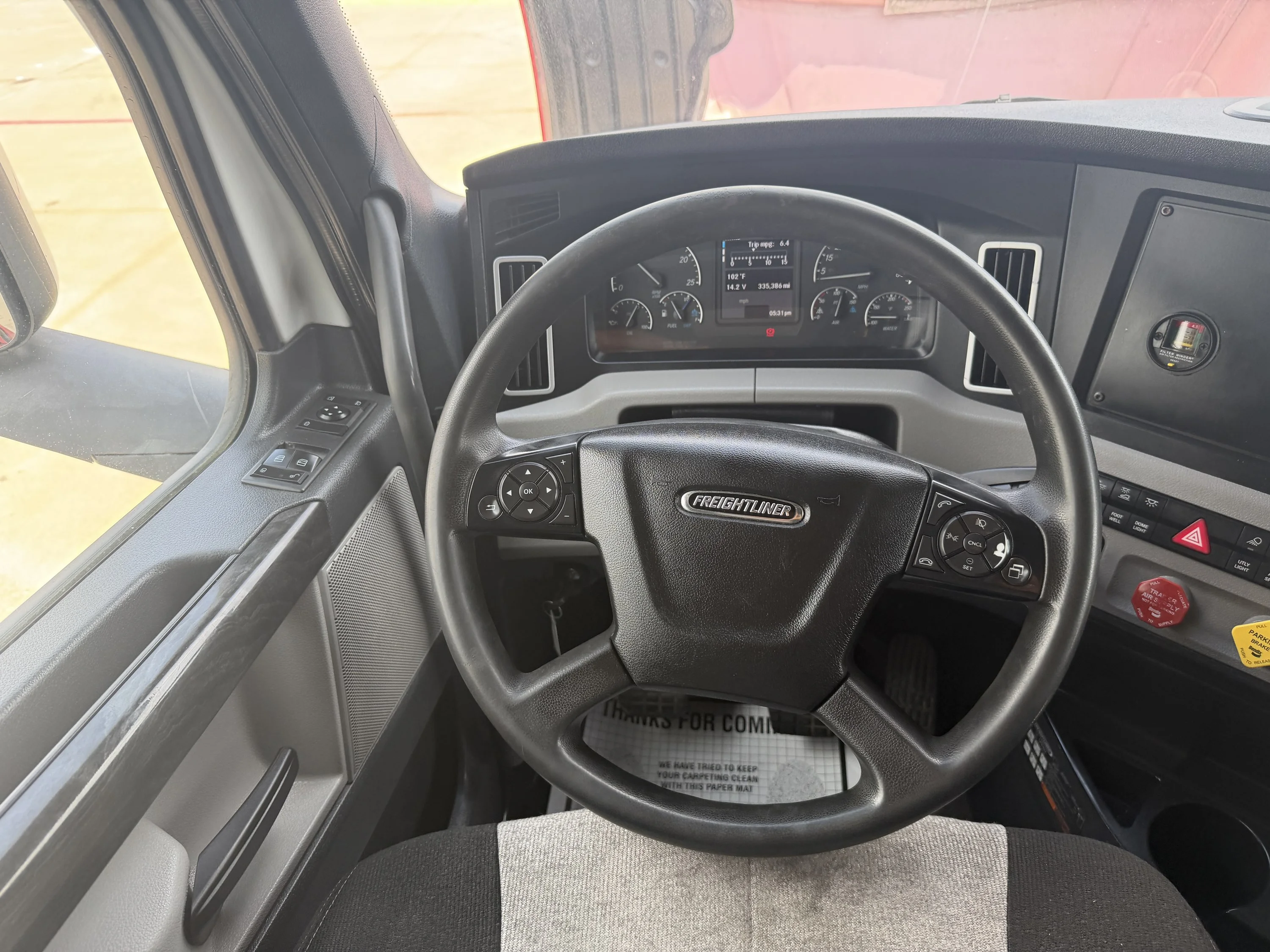 2023 Freightliner Cascadia in Houston, TX — photo 14