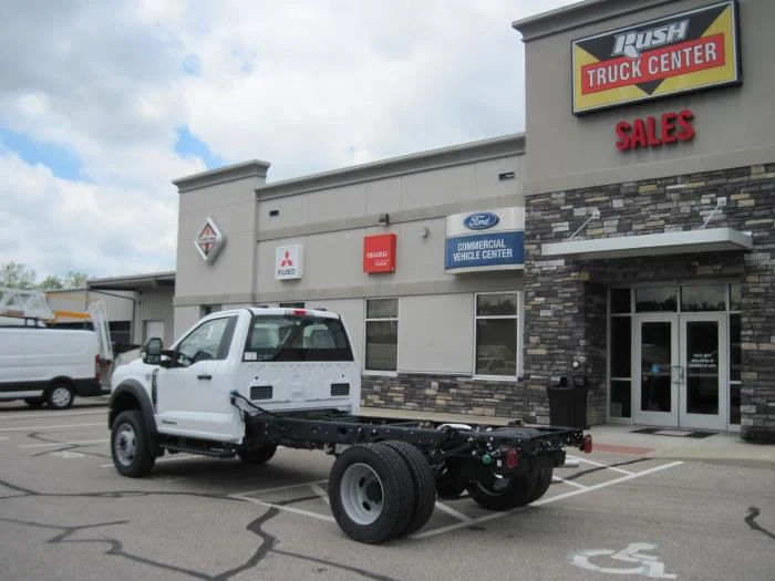 2026 Ford F-600 — photo 9