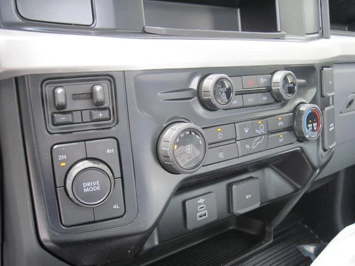 2026 Ford F-600 — photo 14