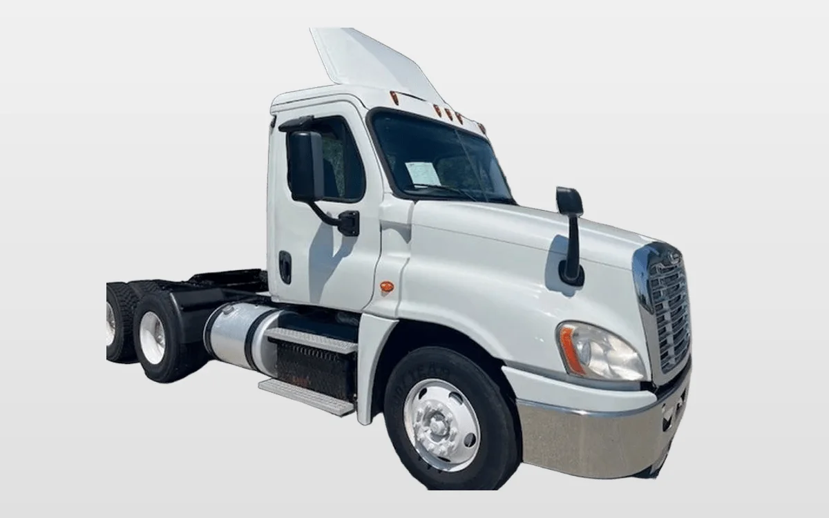 2015 Freightliner - image 1