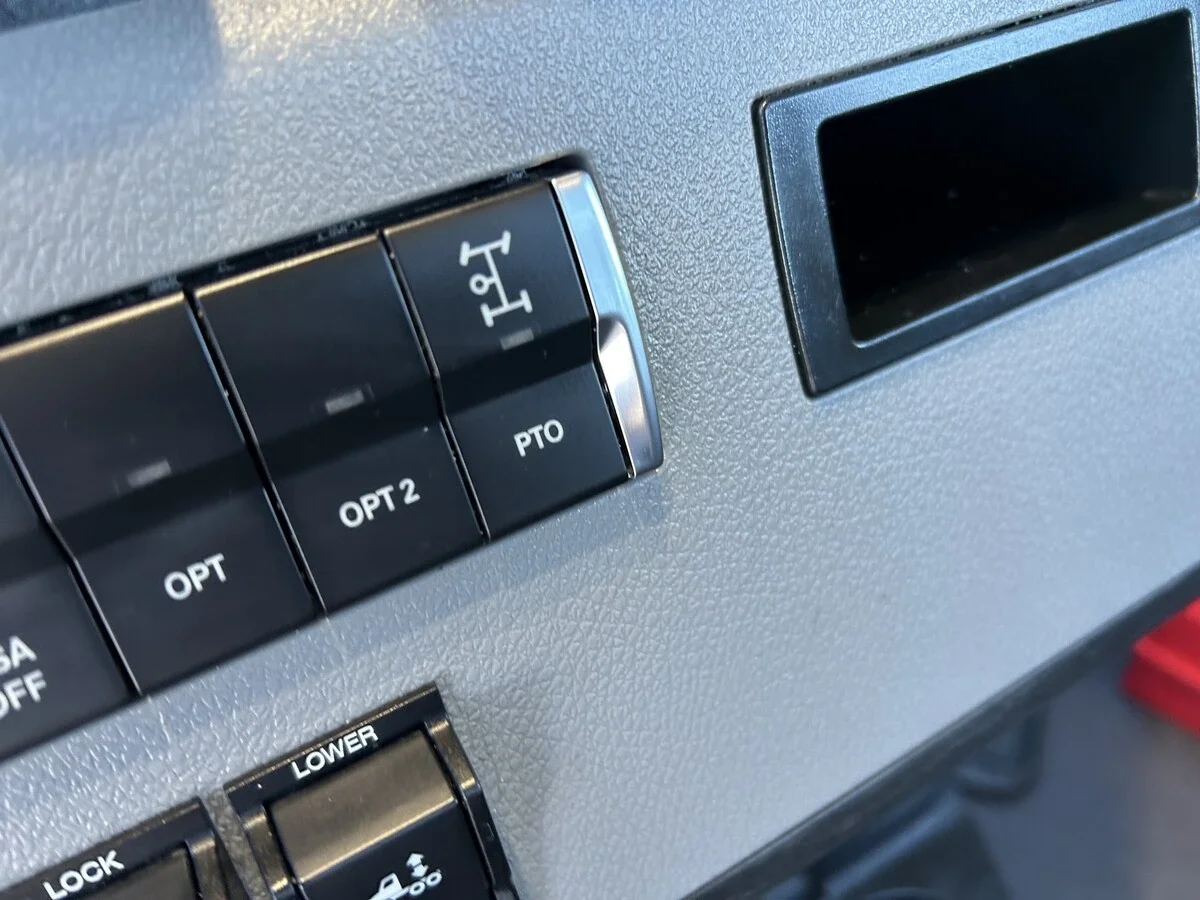 2023 Freightliner Cascadia in Amarillo, TX — photo 17