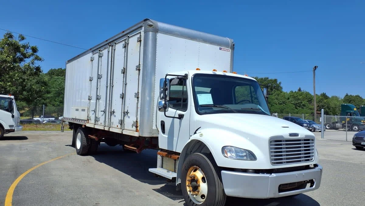 2019 Freightliner M2 106 in Salisbury, MA — photo 3