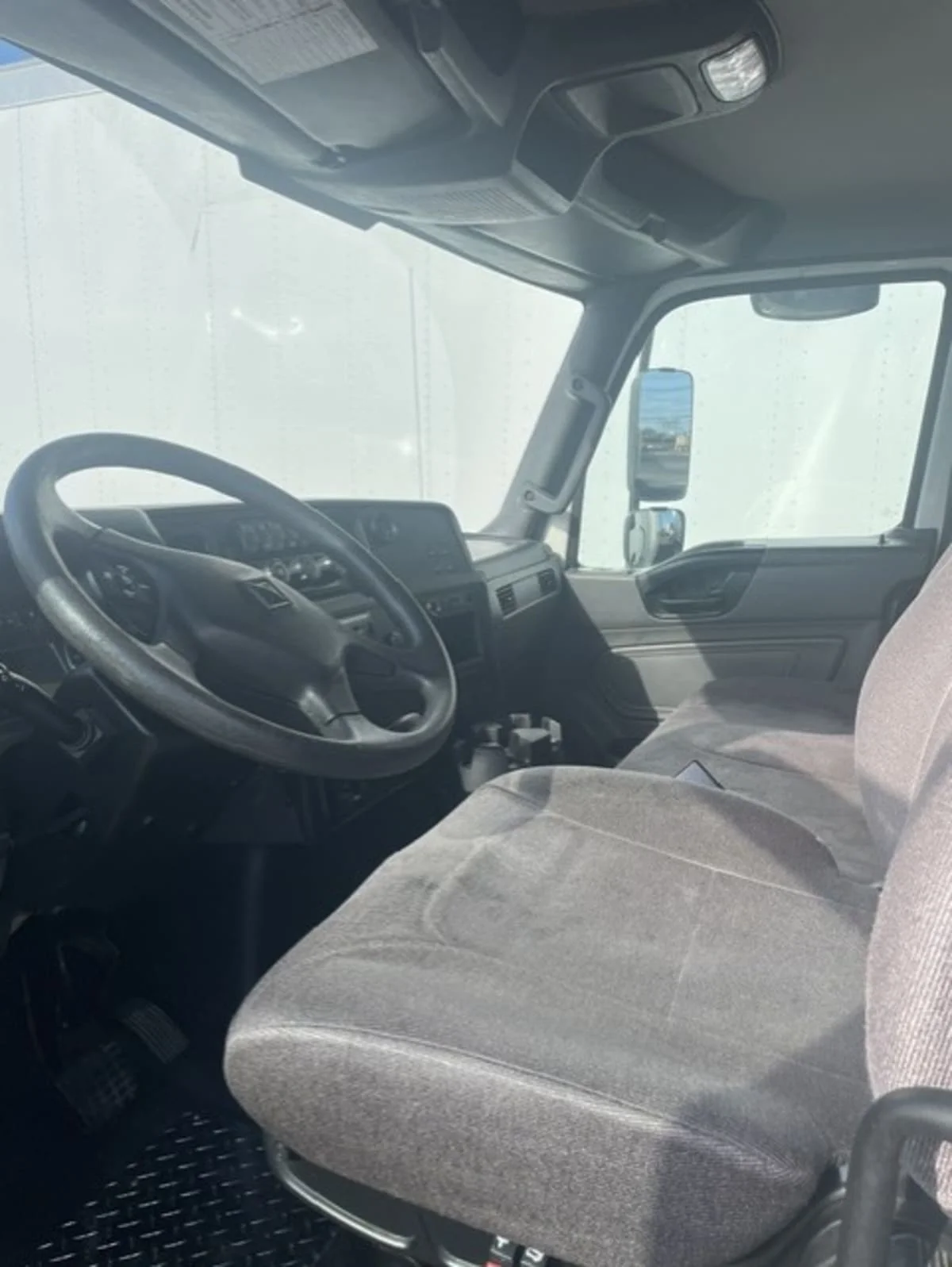 2020 International MV - image 7