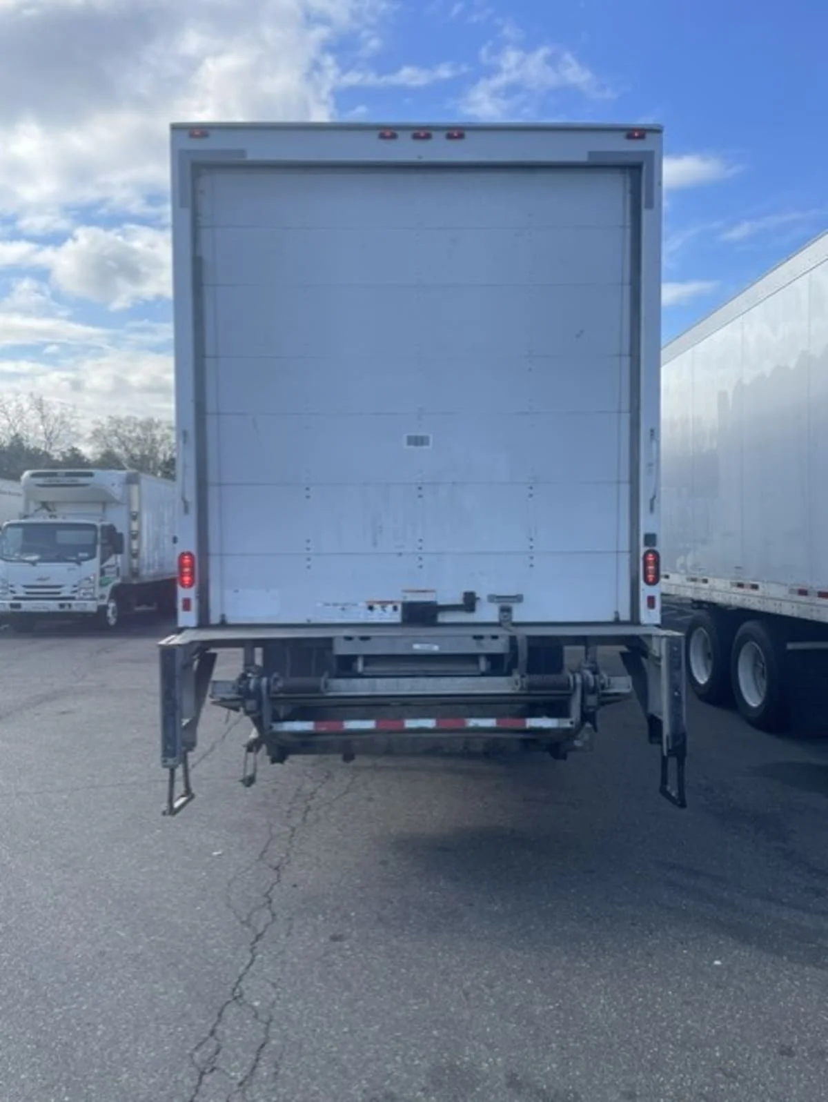 2020 International MV - image 5