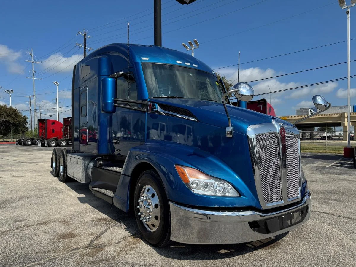 2023 Kenworth T680 in San Antonio, TX