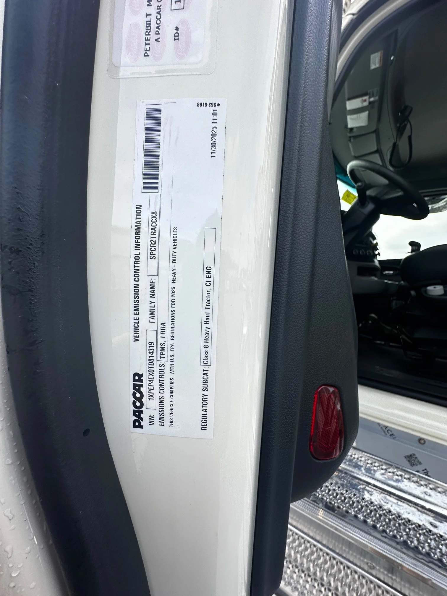 2026 Peterbilt 589 - image 6