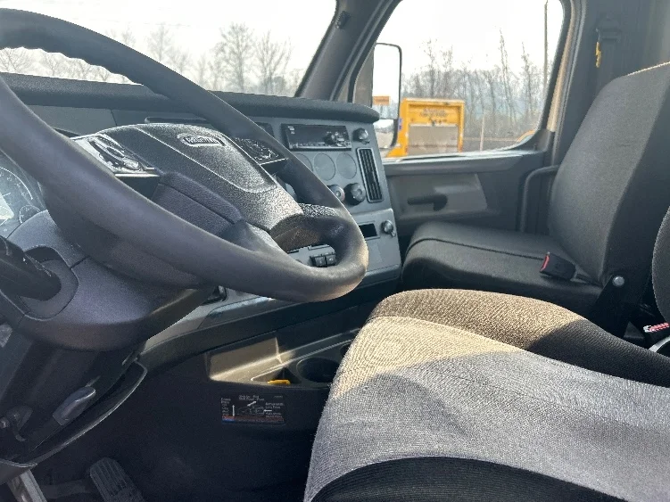 2020 Freightliner Cascadia in Anderson, SC — photo 10