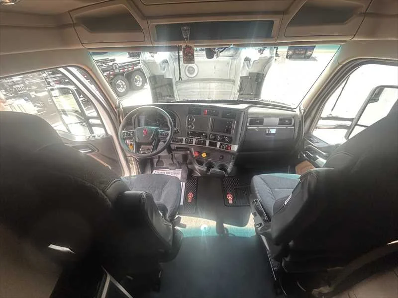 2022 Kenworth T680 in Memphis, TN — photo 16