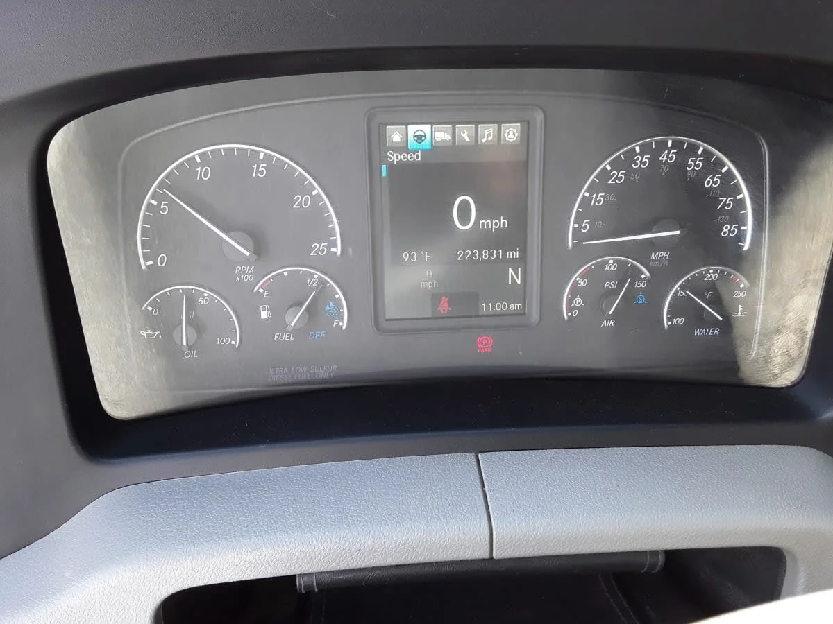 2019 Freightliner Cascadia in Allentown, PA — photo 10
