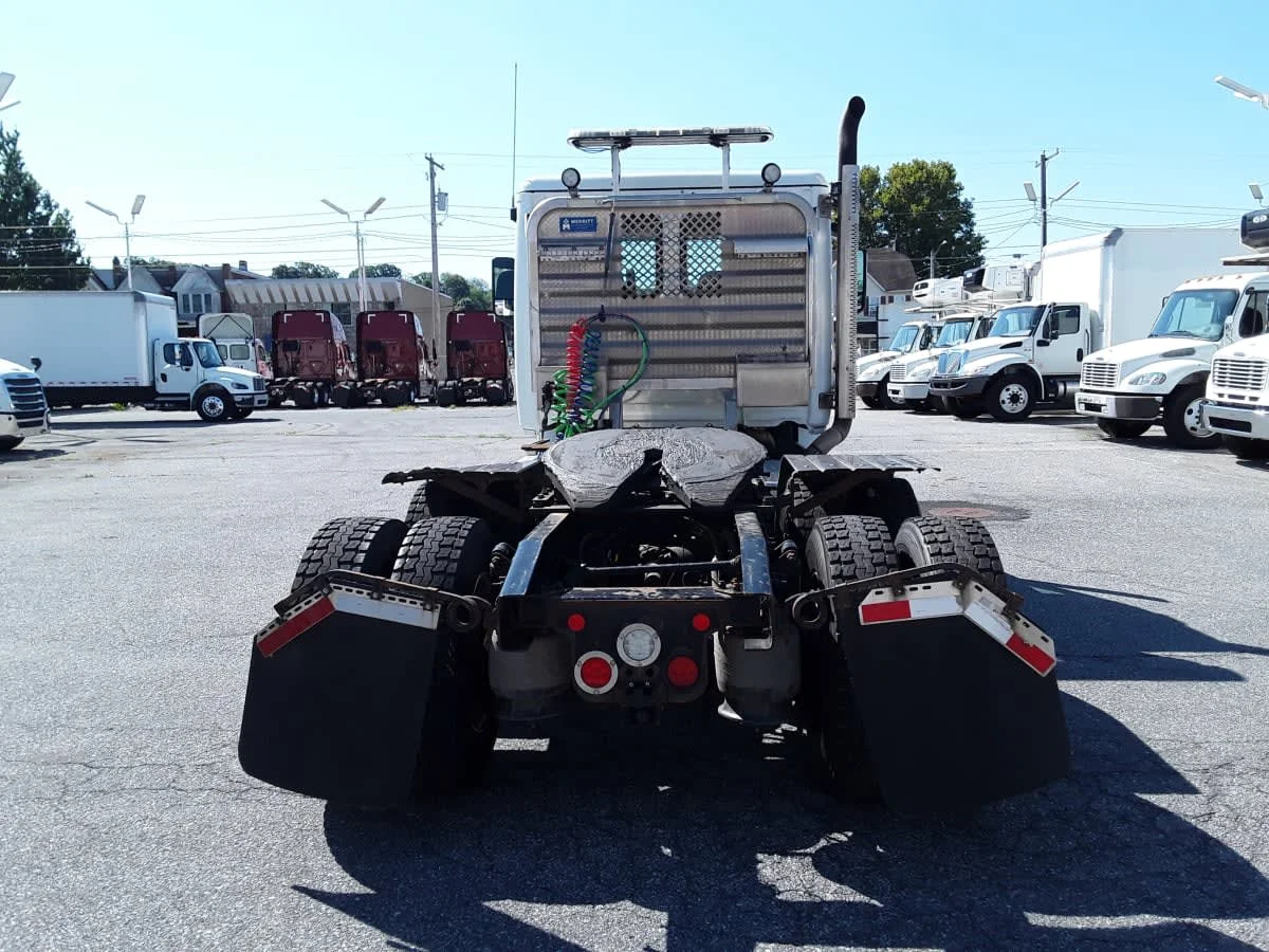 2019 Freightliner Cascadia in Allentown, PA — photo 5