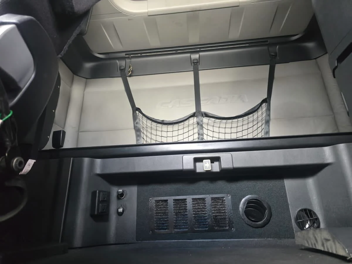 2020 Freightliner Cascadia in Tampa, FL — photo 8