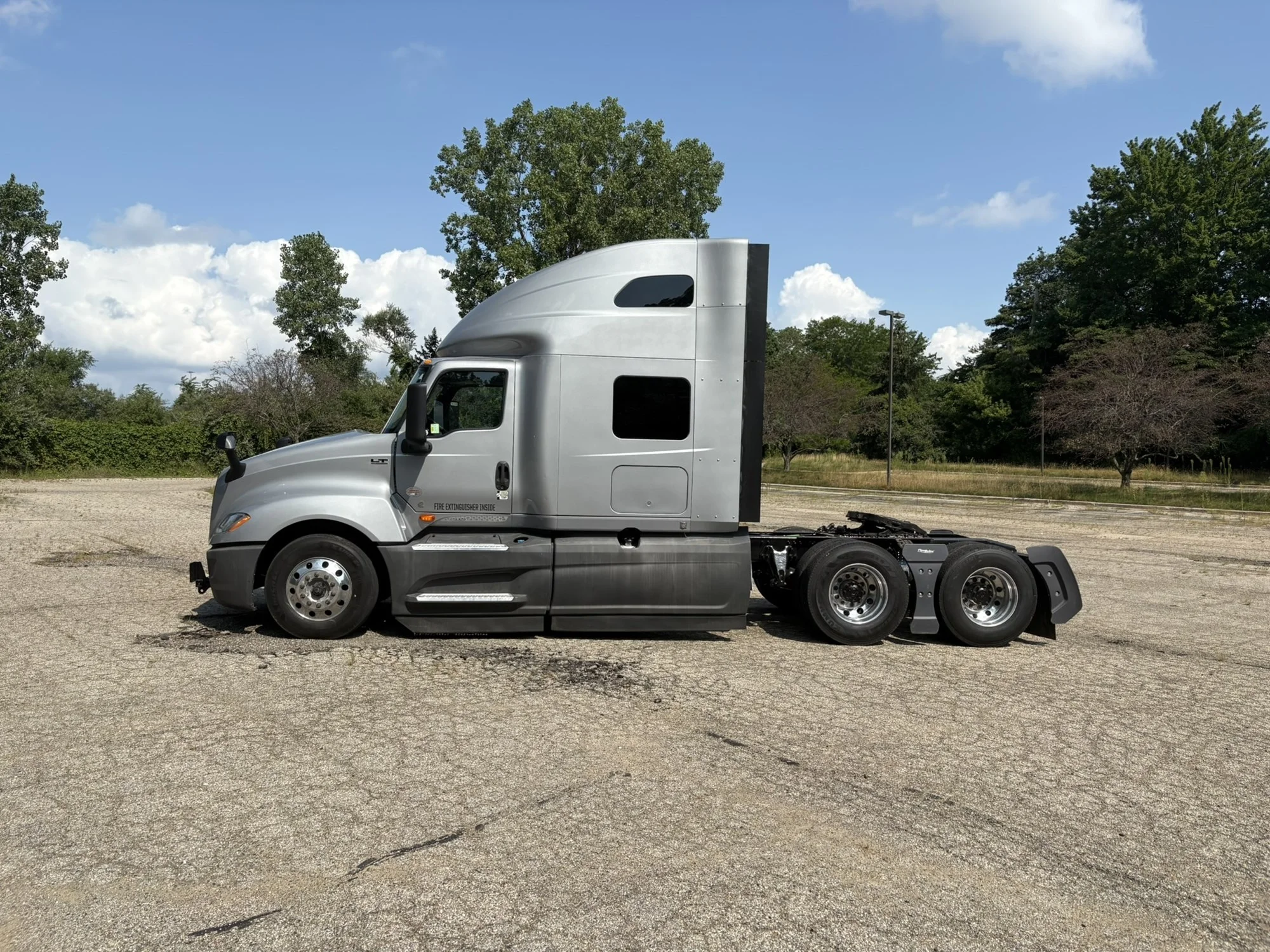 2022 International LT in West Michigan International, MI — photo 2