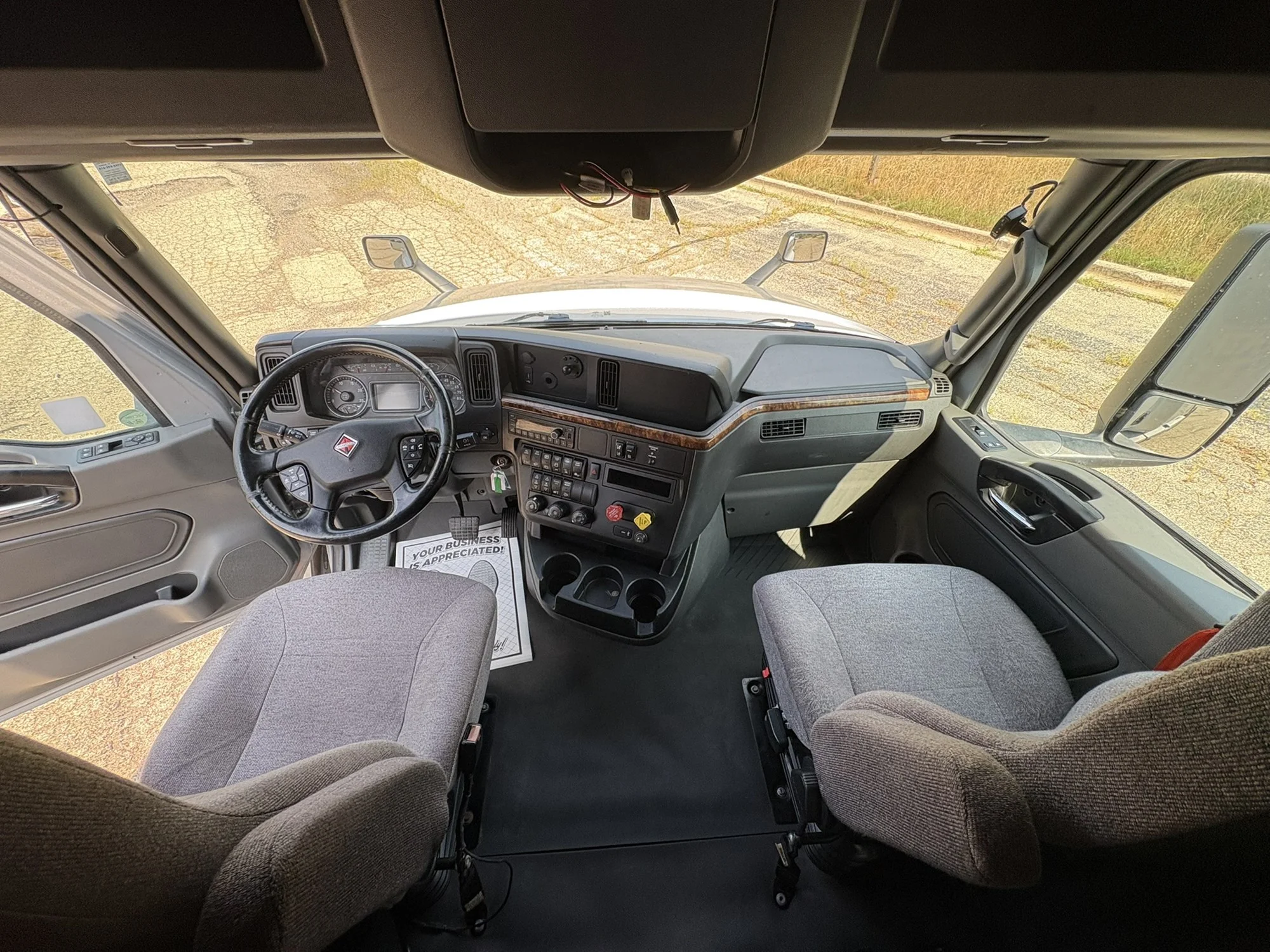 2022 International LT in West Michigan International, MI — photo 19