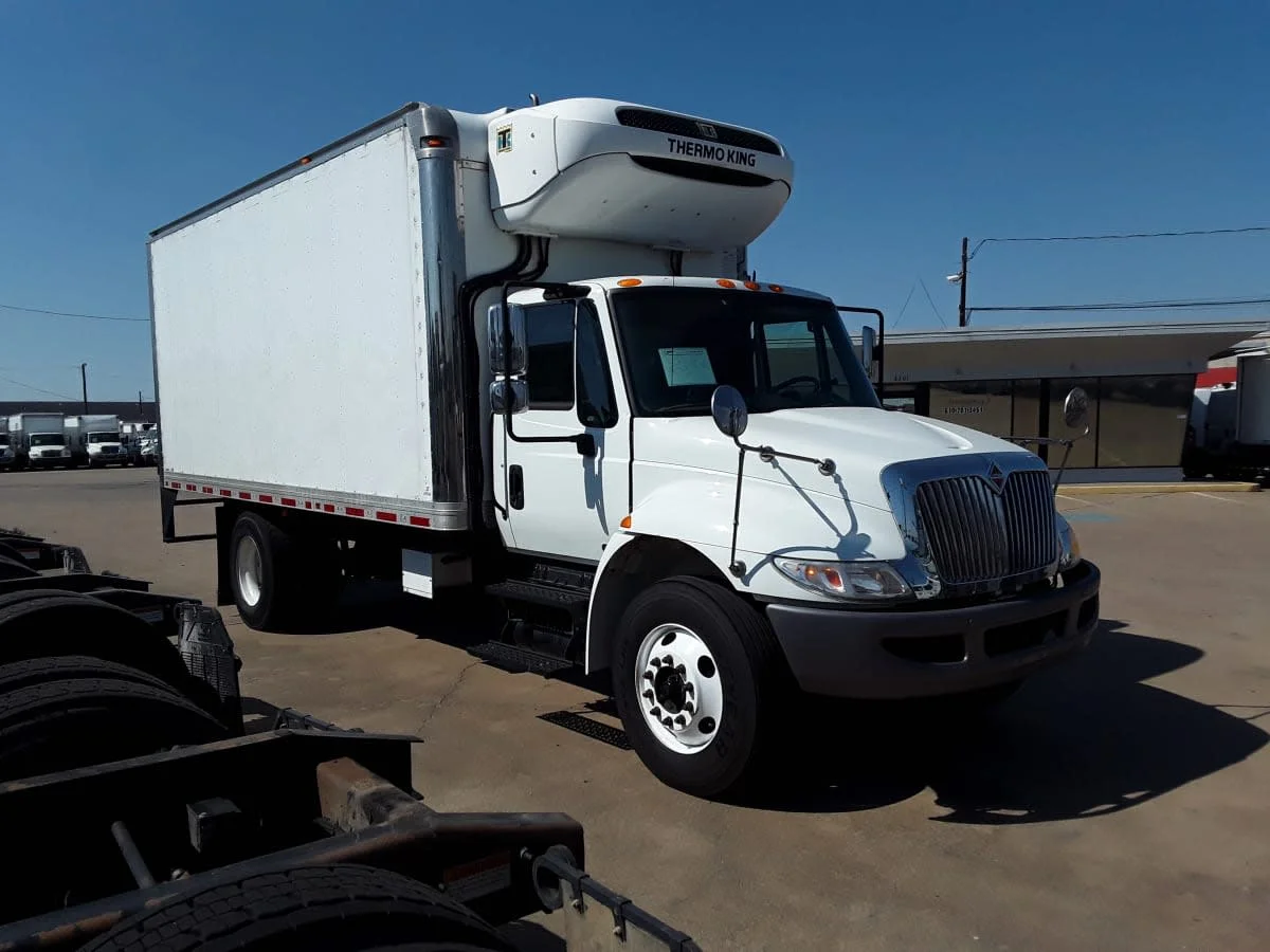 2019 International 4300 in Oklahoma City, OK — photo 3