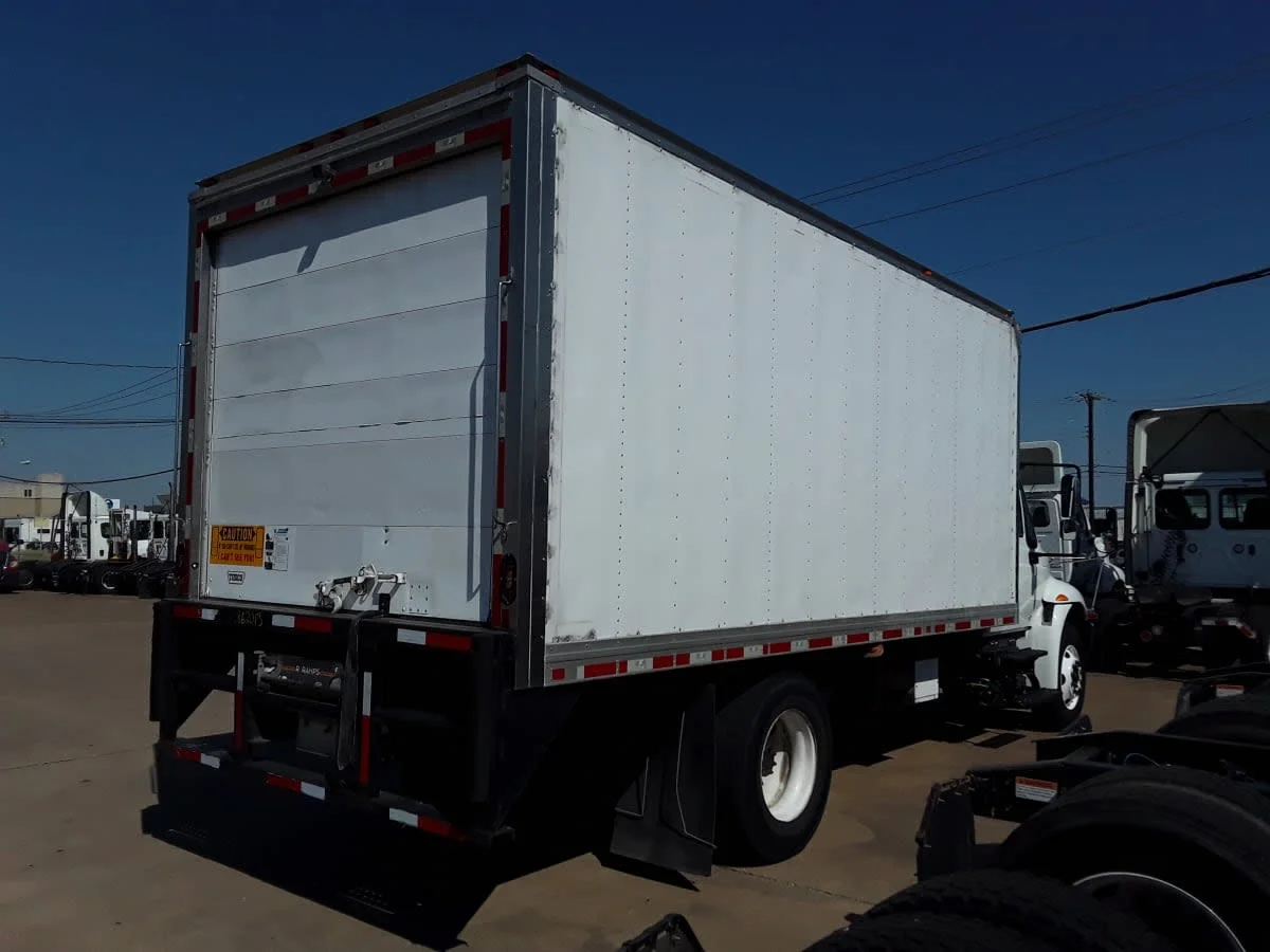 2019 International 4300 in Oklahoma City, OK — photo 4