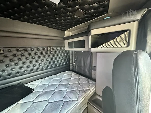 2023 Kenworth W900 in GA — photo 6