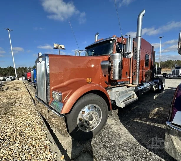 2023 Kenworth W900 in GA