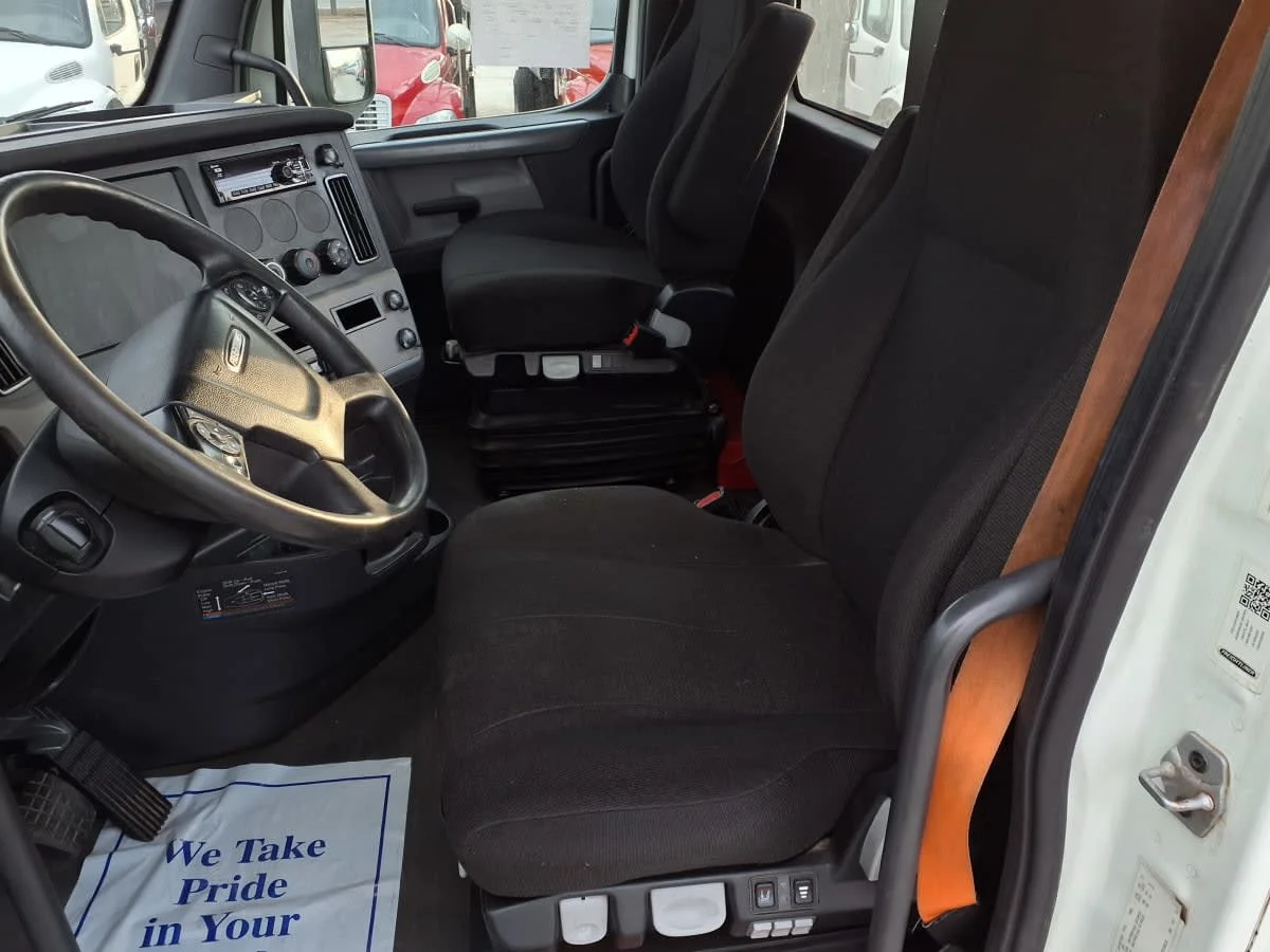 2020 Freightliner Cascadia in Greenville, SC — photo 7