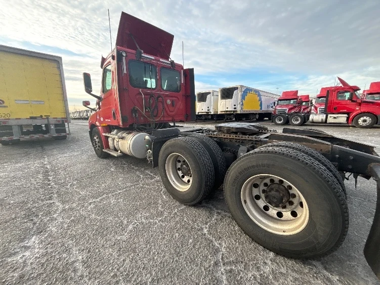 2019 Freightliner Cascadia in Cranbury, NJ — photo 5