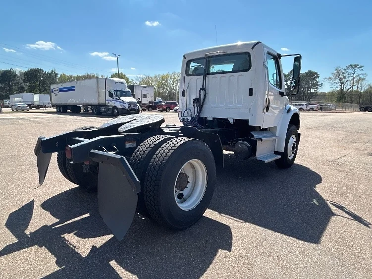 2020 Freightliner M2 106 - image 7