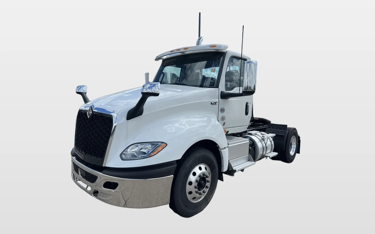 2025 International LT - image 1