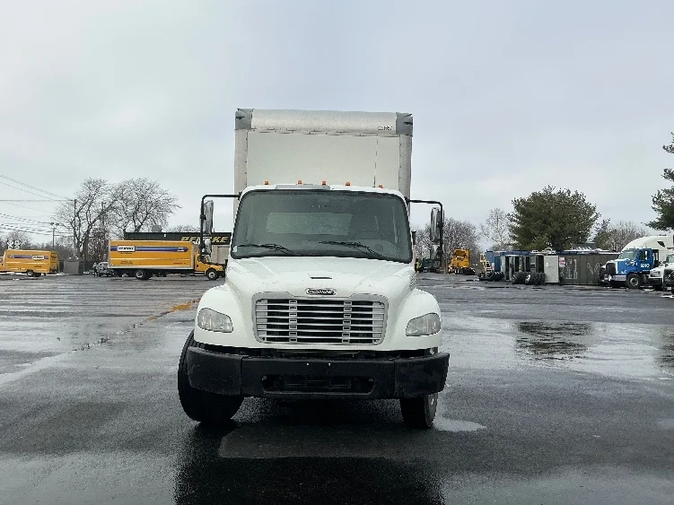 2020 Freightliner M2 106 in Lexington, KY — photo 2