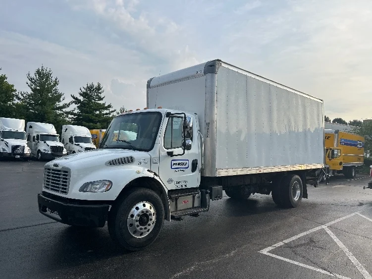 2020 Freightliner M2 106 in Lexington, KY — photo 3