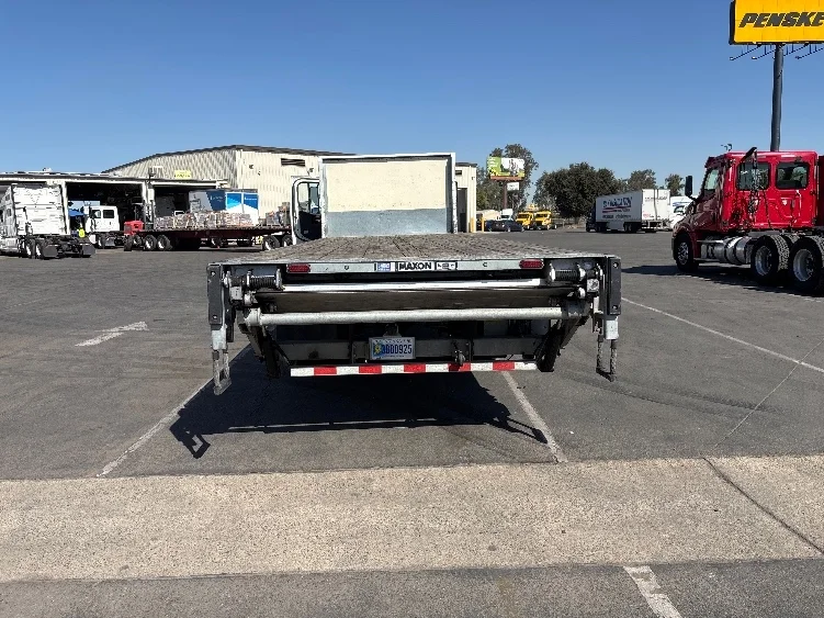 2019 Freightliner eM2 in Fresno, CA — photo 7