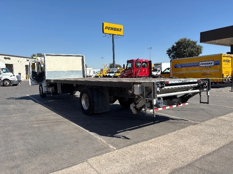 2019 Freightliner eM2 in Fresno, CA — photo 6