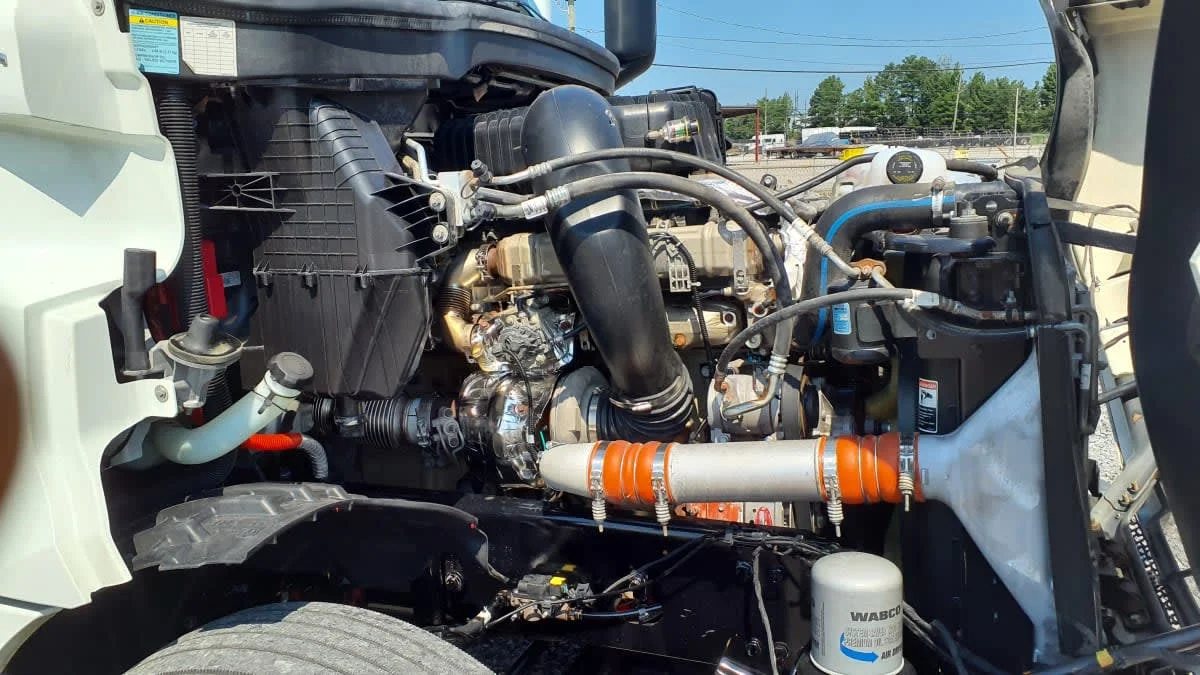 2022 Freightliner Cascadia in Birmingham, AL — photo 10
