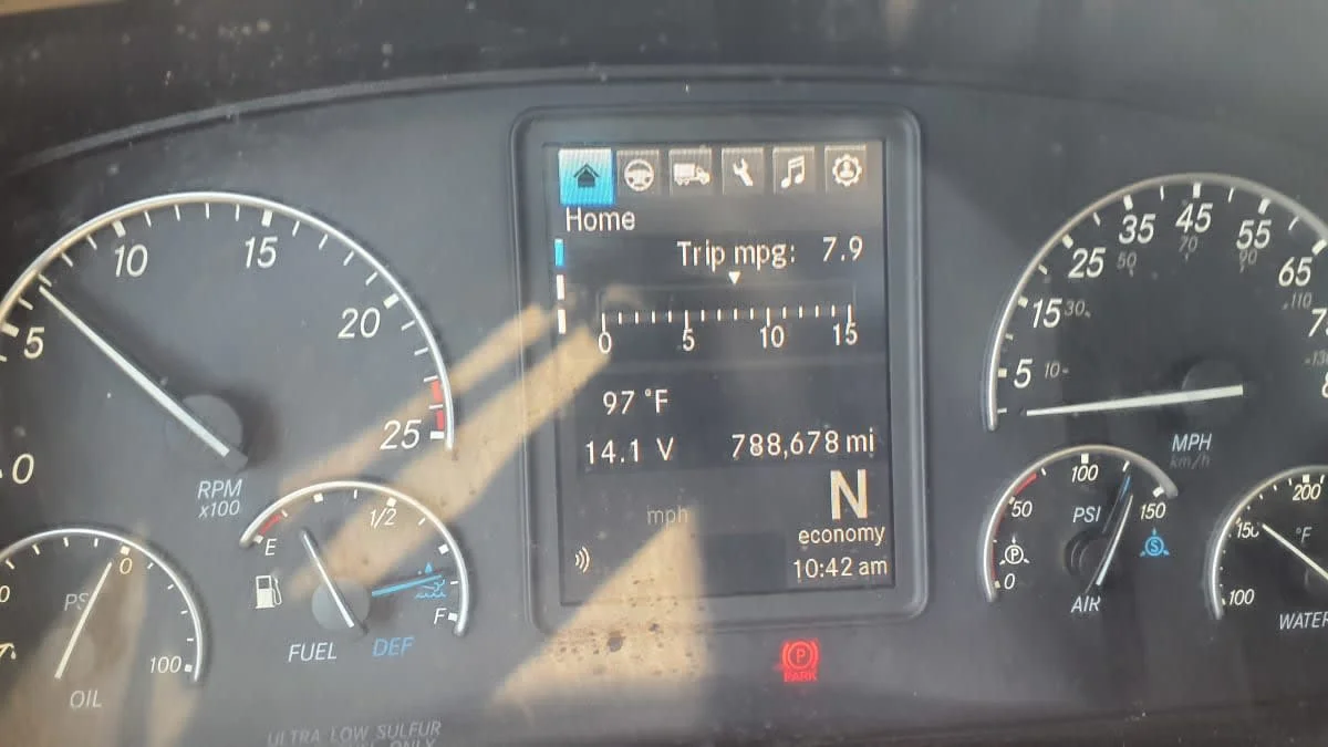 2022 Freightliner Cascadia in Birmingham, AL — photo 11