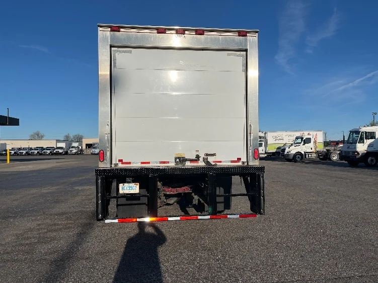 2021 International MV - image 7