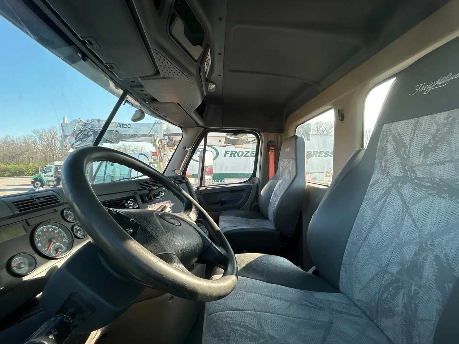 2018 Freightliner Cascadia in Dayton, OH — photo 5