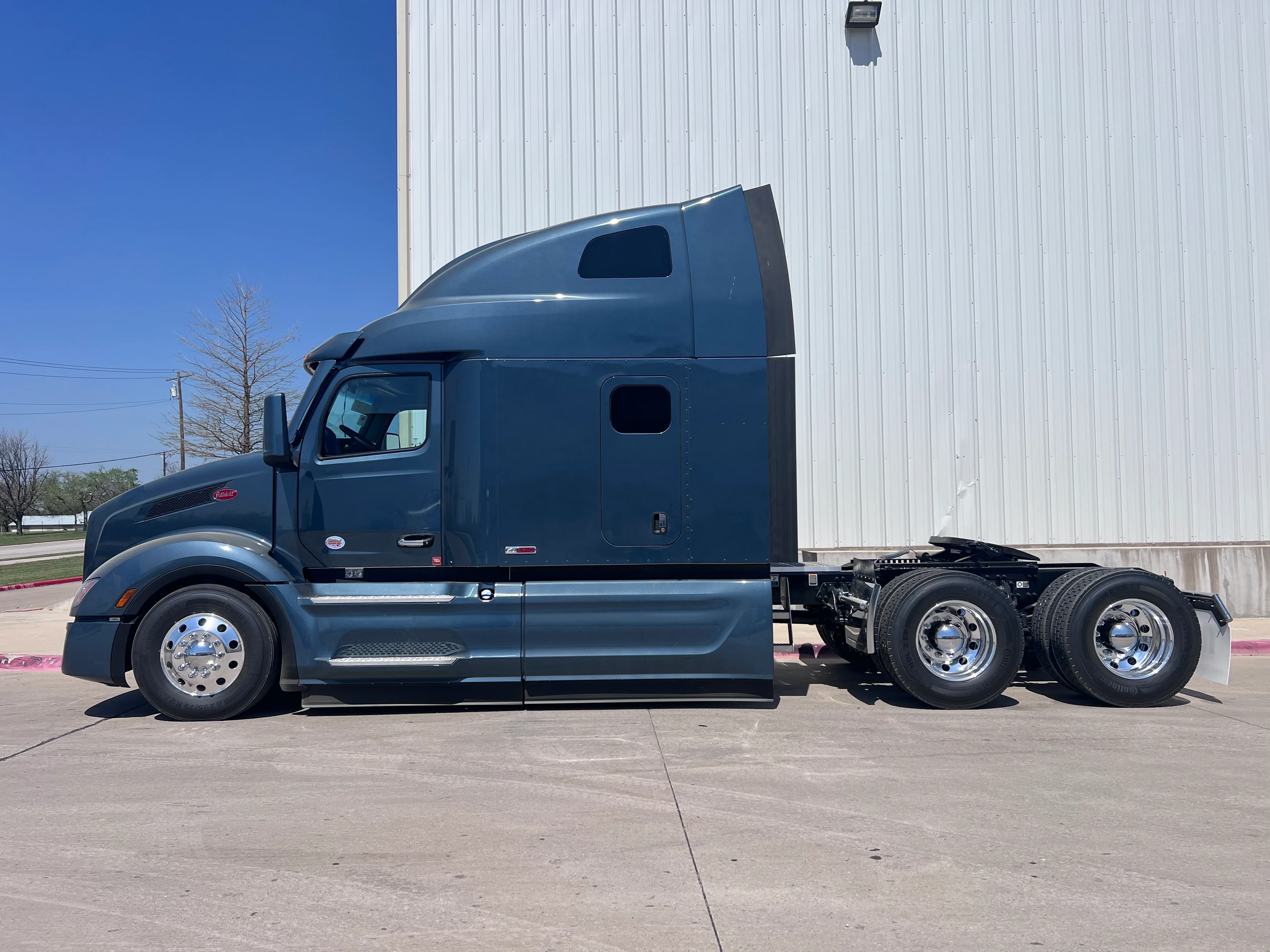 2027 Peterbilt 579 in Tallahassee, FL — photo 2