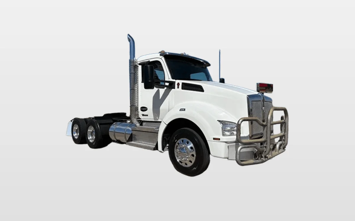 2022 Kenworth T880 - image 1