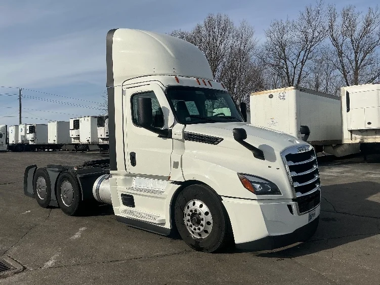 2022 Freightliner Cascadia in Dayton, OH