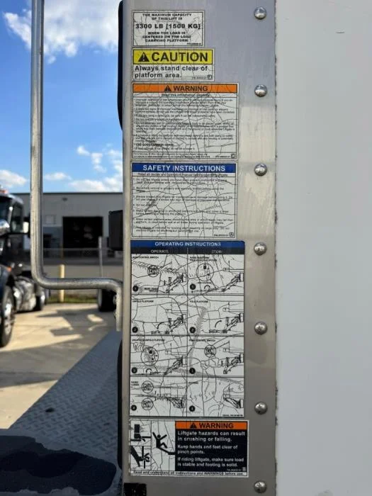 2020 Peterbilt 337 - image 29