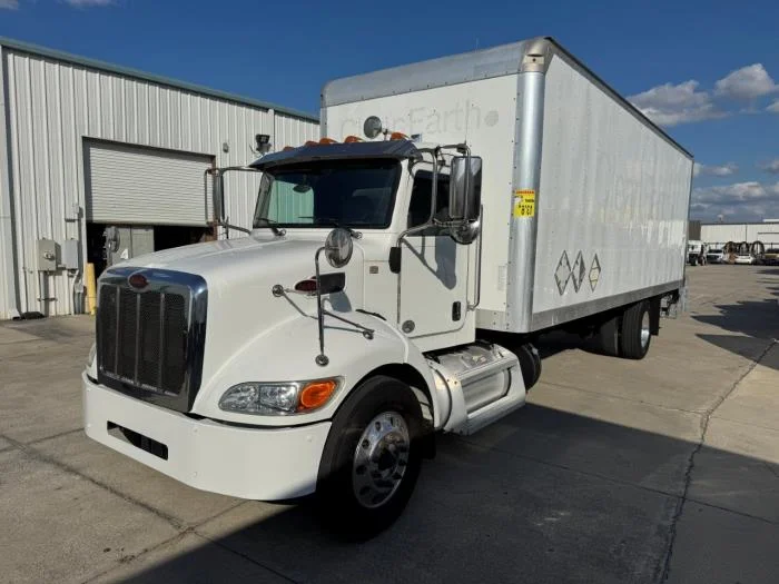 2020 Peterbilt 337 - image 2