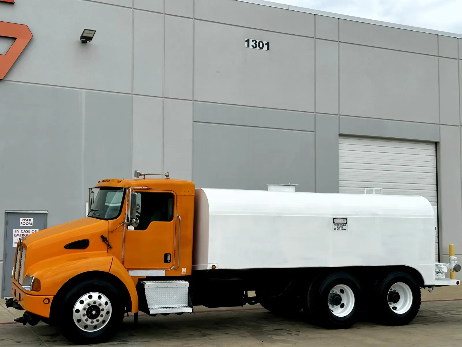 2003 Kenworth in Hutchins, TX — photo 2